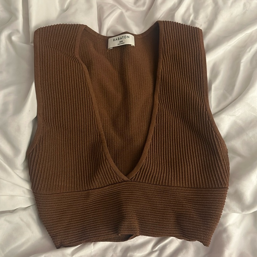Aritzia crop top